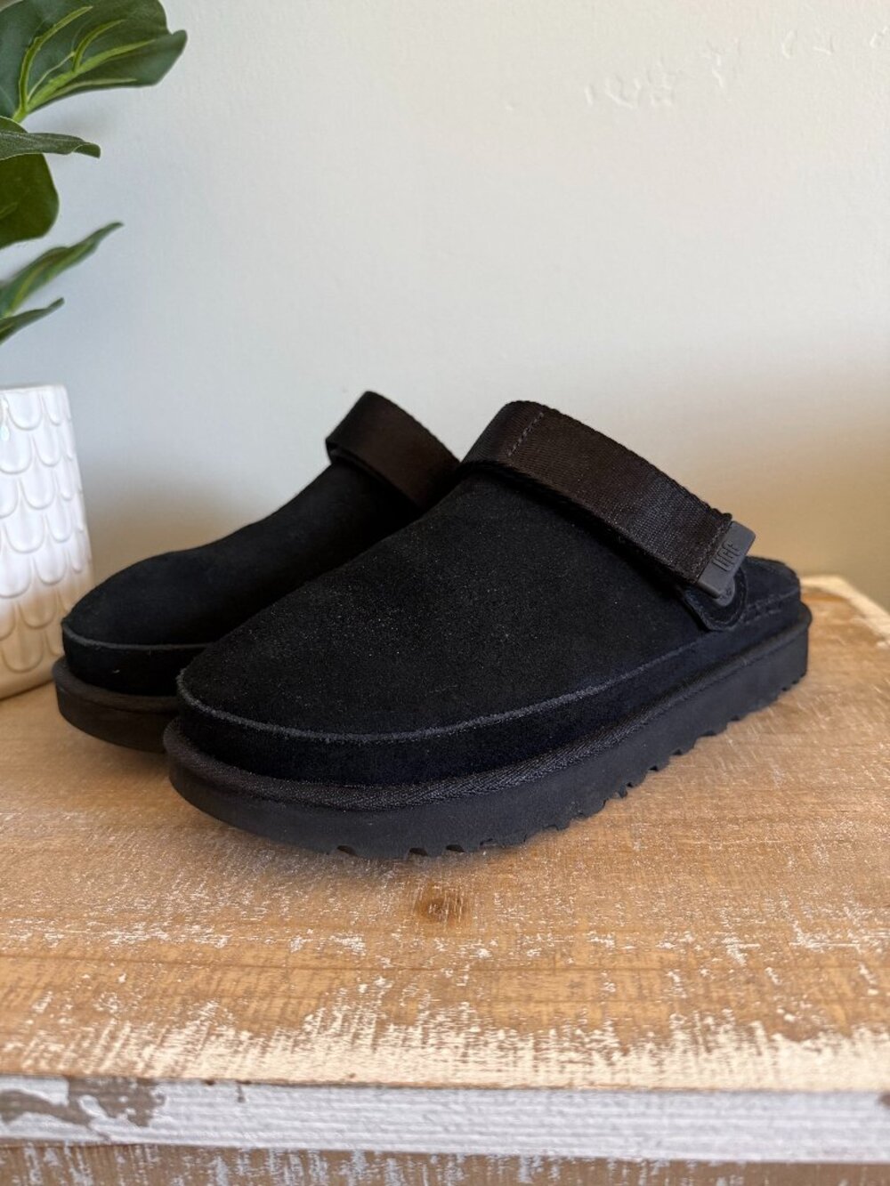 UGG Goldenstar Clogs : 8